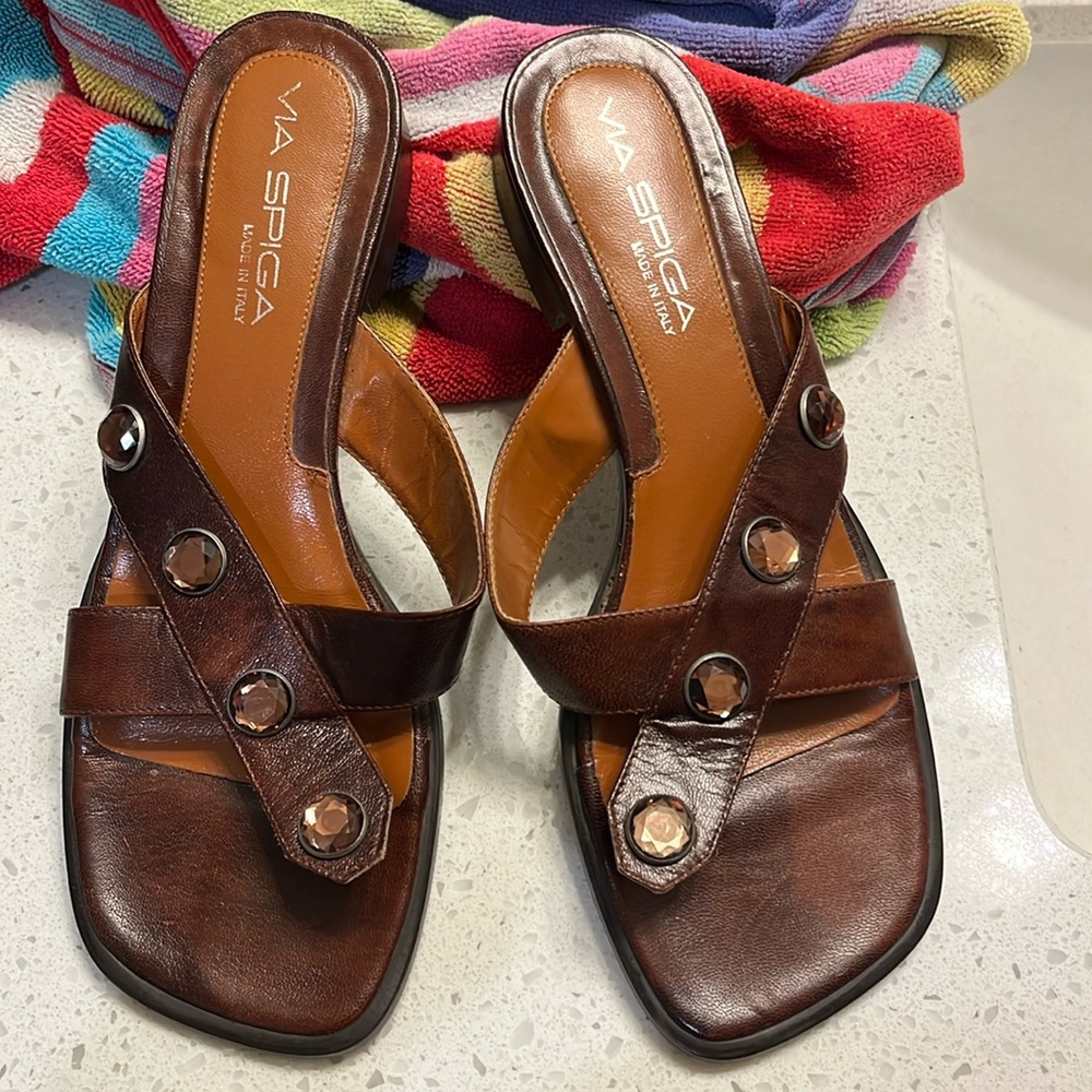 Via Spiga dark cognac leather thong sandals 7.5